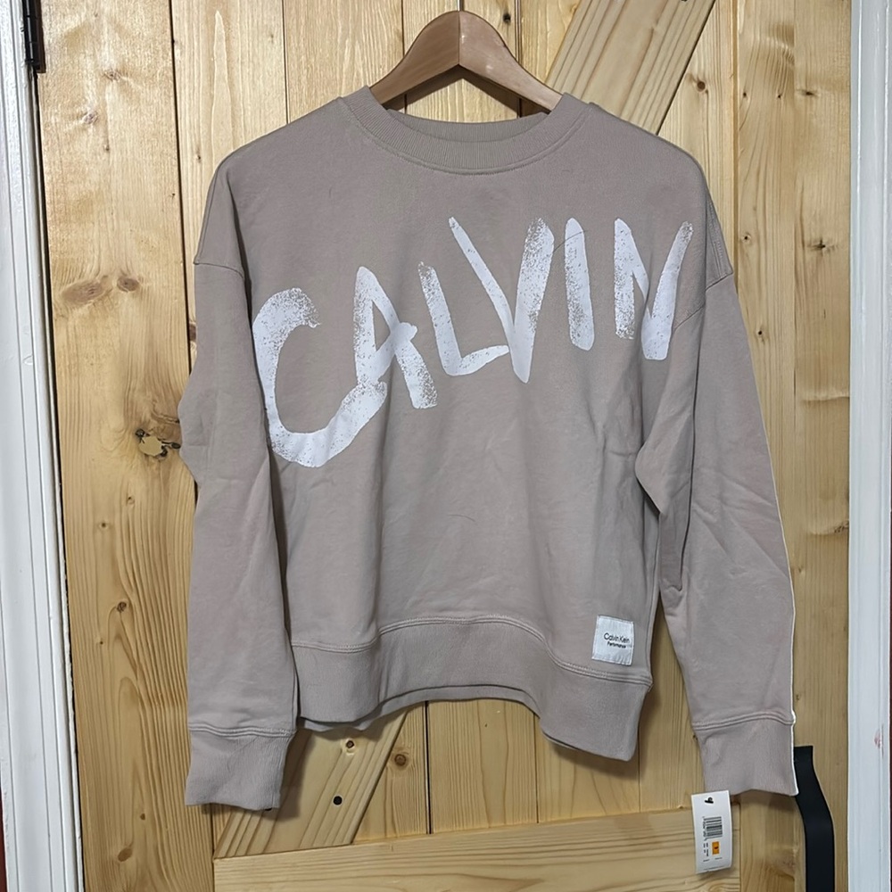 Women’s Small Calvin Klein sweatsuit
Tan
Top has tag. Bottom does not